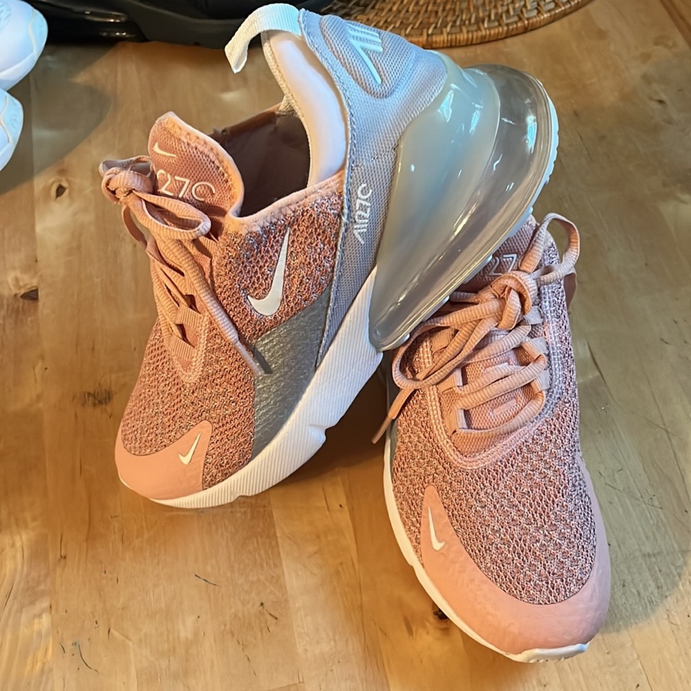 Nike Air 270’s